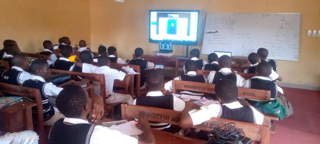 Aquinas College for Boys students watching virtual art class on screen